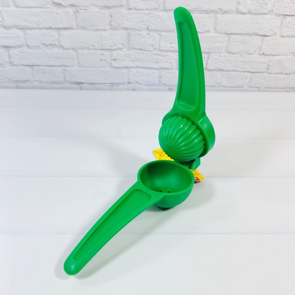 ART & COOK | citrus squeezer - Picture 2 of 2